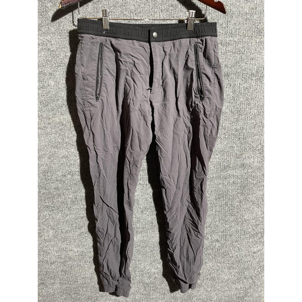 Uniqlo Jogger Pants Mens Medium Gray Elastic Waist Zip Pockets Cuffed Ankles